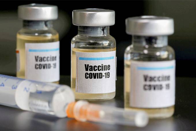 Vacina contra covid-19: a AstraZeneca tem um acordo com a universidade de Oxford (Dado Ruvic/Reuters)