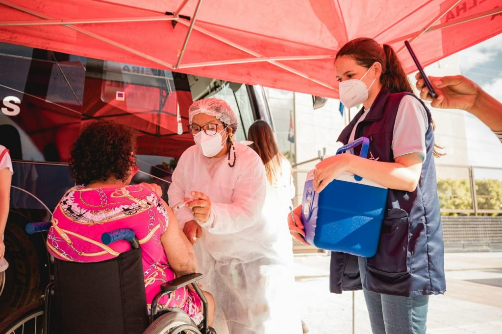 Ônibus da Vacina ultrapassou a marca de 11 mil imunizações em Maceió. Foto: Edvan Ferreira