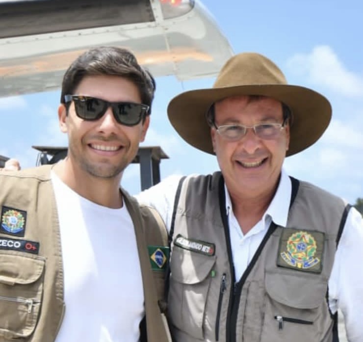 Foto: Zezeco e Gilson Machado (ministro do turismo)