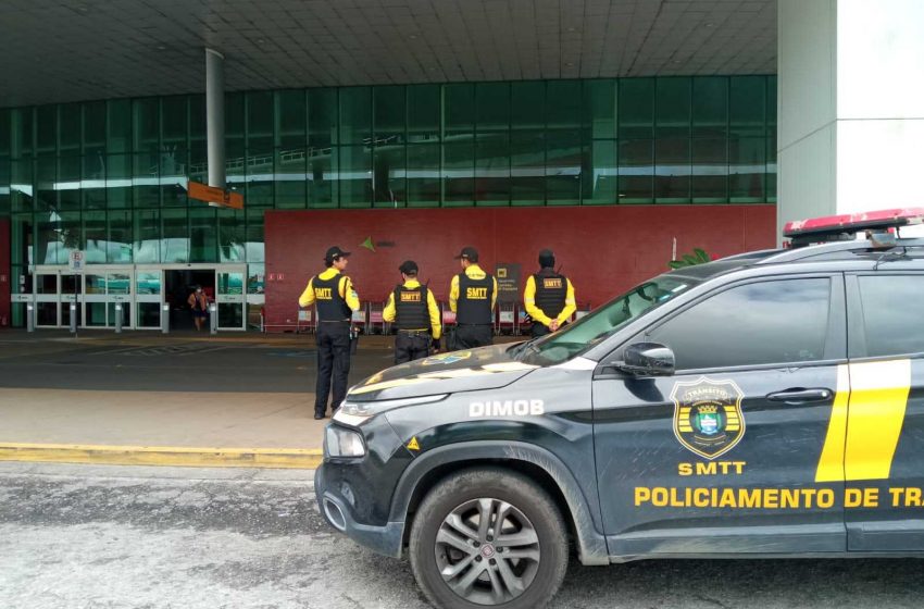 Equipes da SMTT da Capital realizaram ação no Aeroporto de Maceió. Foto: SMTT