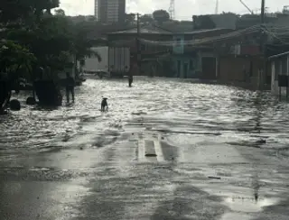 Chuva forte provoca transtornos e alagamentos em vários pontos de Maceió