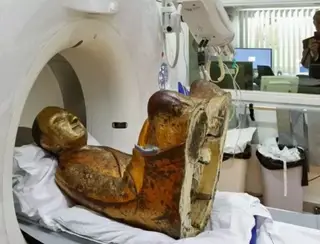 O misterioso caso da múmia escondida em estátua de Buda