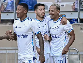 Cruzeiro visita o desesperado Atlético-GO para se aproximar dos líderes do Brasileirão