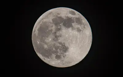 Veja 'Lua Cheia Rosa' na noite desta terça-feira (23)