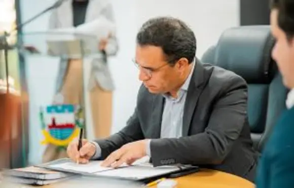 Governo de Alagoas assina termo de transferência de obras para Águas do Sertão